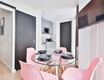 Elegant Stay Steps from Jardin du Luxembourg 4