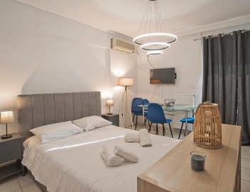 Ella Suite Piraeus Stylish St, Balcony & Sea View 3