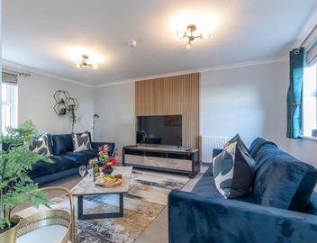 Elliot Oliver - Comfortable Five Bedroom Town Centre House With Garden & Garage 4