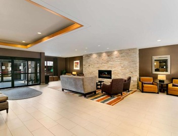 Embassy Suites by Hilton Chicago North Shore Deerfield 5