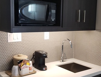 Embassy Suites by Hilton Toronto Airport 4