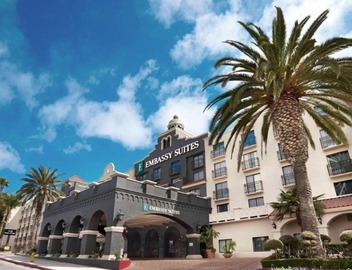 Embassy Suites by Hilton Los Angeles International Airport South 3