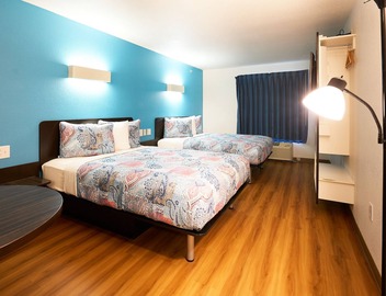 Emblaze Hotel 5