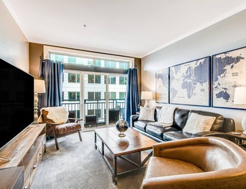 Emerald City Escape with Pool and Parking! 3