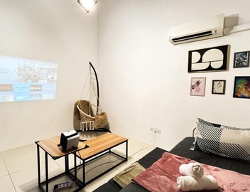 Empire City PJ Colonial Suites by Manhattan Group 3