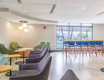 Enjoy a Hassle-Free and Suiting Stay! Onsite Pool, Minutes to Marlins Park 3