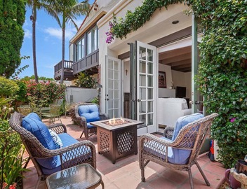 Enjoy the Beauty of Downtown Santa Barbara Walk Everywhere! 5