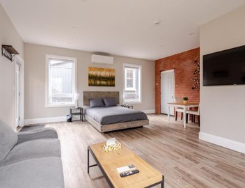 ENTIRE BACHELOR UNIT EN-SUITE ACROSS FROM GOOGLE - br3 2