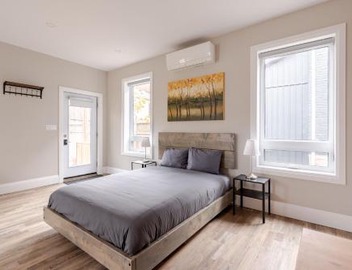 ENTIRE BACHELOR UNIT EN-SUITE ACROSS FROM GOOGLE - br3 3