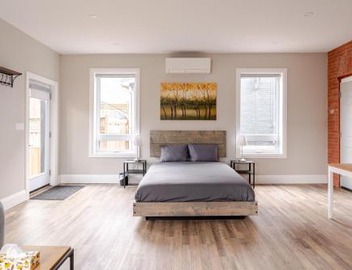 ENTIRE BACHELOR UNIT EN-SUITE ACROSS FROM GOOGLE - br3 4