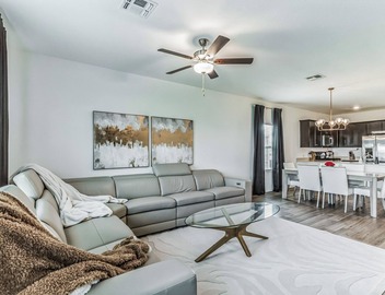 Entire modern home, 4BR/2.5B, Near Airport & COTA 3
