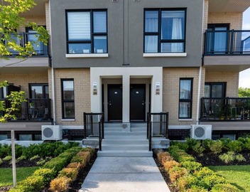 Entire Modern & Spacious Unit with Free Parking 5