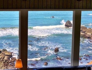EPIC VIEWS - Absolute Oceanfront on Bluff w/Crashing Surf 3