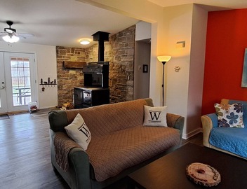 Escape to Tranquility at Whispering Woods Cottage 3