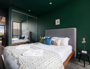 Evergreen Oasis - Poolside Living on Stanley Street 2
