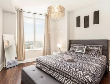Executive 2BR 2BATH Condo with Lakeview Steps from SQ1 5