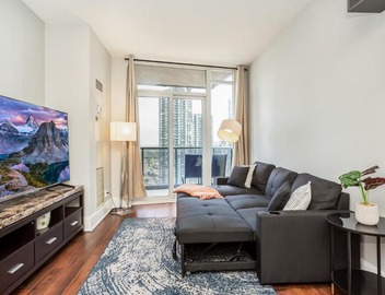 Executive 2BR 2BATH Condo with Lakeview Steps from SQ1 2