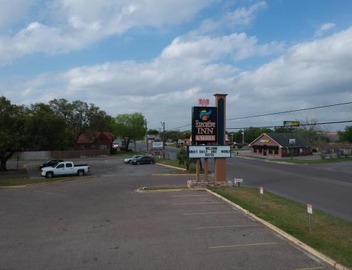 Executive Inn 2