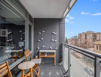 Executive Monthly 2BR/2Bath Luxury Condo - Downtown Toronto 4