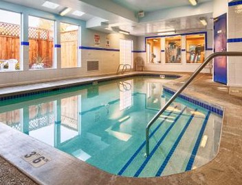 Executive Residency by Best Western Navigator Inn & Suites 2