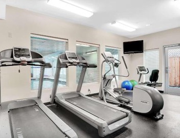 Executive Residency by Best Western Navigator Inn & Suites 4