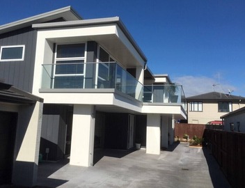 Executive Studio Retreat – 400m to the Beach 4