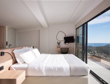 Executive Suite By Saronida Hills 2