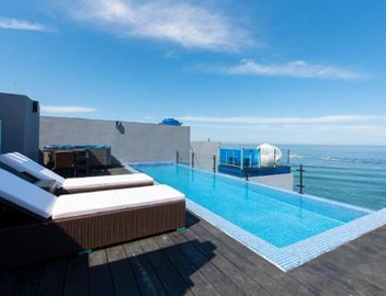 Exit Pool Villa 2