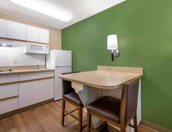 Extended Stay America Suites Seattle Bellevue Factoria 3
