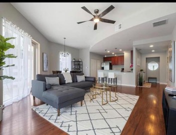 Extra Large 1 Bdrm Condo & Gym 3