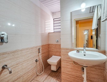 FabHotel BNS Comforts - Bannerghatta 3