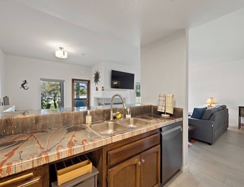 Fabulous 1-bedroom condo overlooking Gulf course with AC in sunny San Diego 5