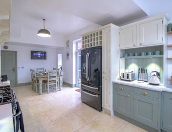 Fabulously Unique 3BD Home Sunderland 3