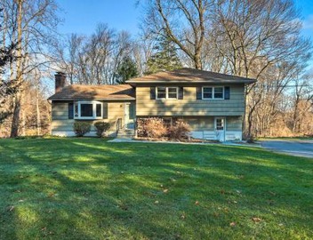 Family-Friendly Woodbury Home with Yard + Deck! 2