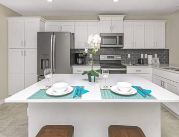 Family place with gorgeous view, 4 miles to DISNEY 2