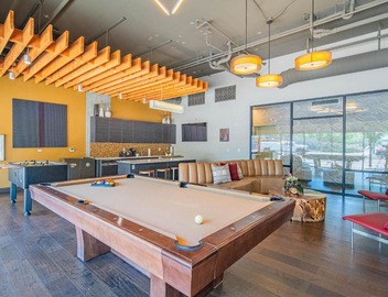 Fancy 1BD - DT PHX - Parkin, Gym, Pool - Sleeps 6 4