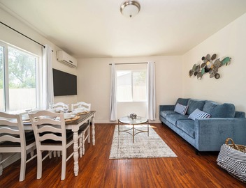 Fantastic 3-bed single house with kitchenette & AC 4