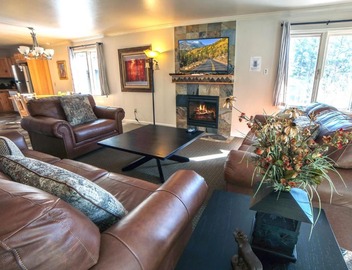 Fawn Valley Inn- 275 condo 2