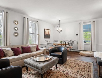 Federal on Exeter Circa 1805 Sleeps 8 2