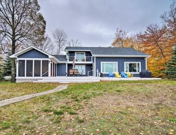 Fire Pit, Smart TV: Waterfront Charlevoix Home 3