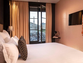 First Hotel Paris Tour Eiffel 2