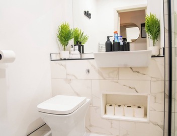 Five star boutique studio apartment. 4