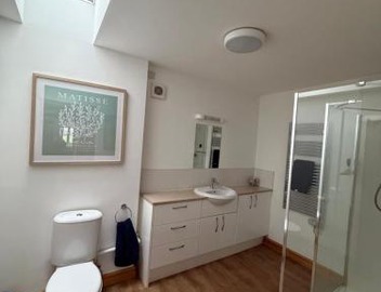 Flat 2, Coneygre Farm 4