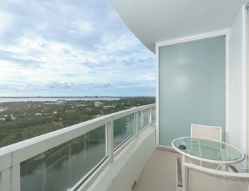 Fontainebleau Hotel Tresor 22nd Fl Junior Suite 3