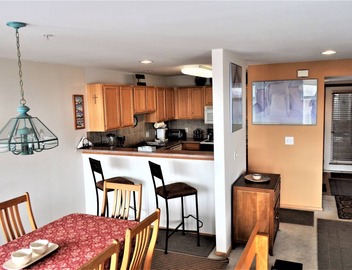 Forest Park 3 Bed 4 Bath Townhome 2