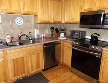 Forest Park 3 Bed 4 Bath Townhome 3