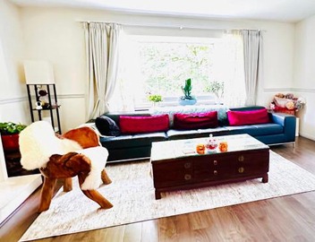 Forest stay & Beaches & Elite living near UBC 5