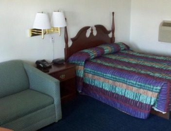 Four Oaks Lodging 2