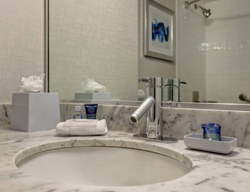 Four Points by Sheraton Toronto Mississauga 5