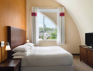 Four Points by Sheraton Surrey 5